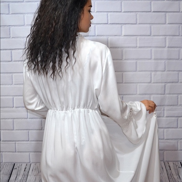 Boho Flowing White Cover Up Crochet Detail - Picture 7 of 16